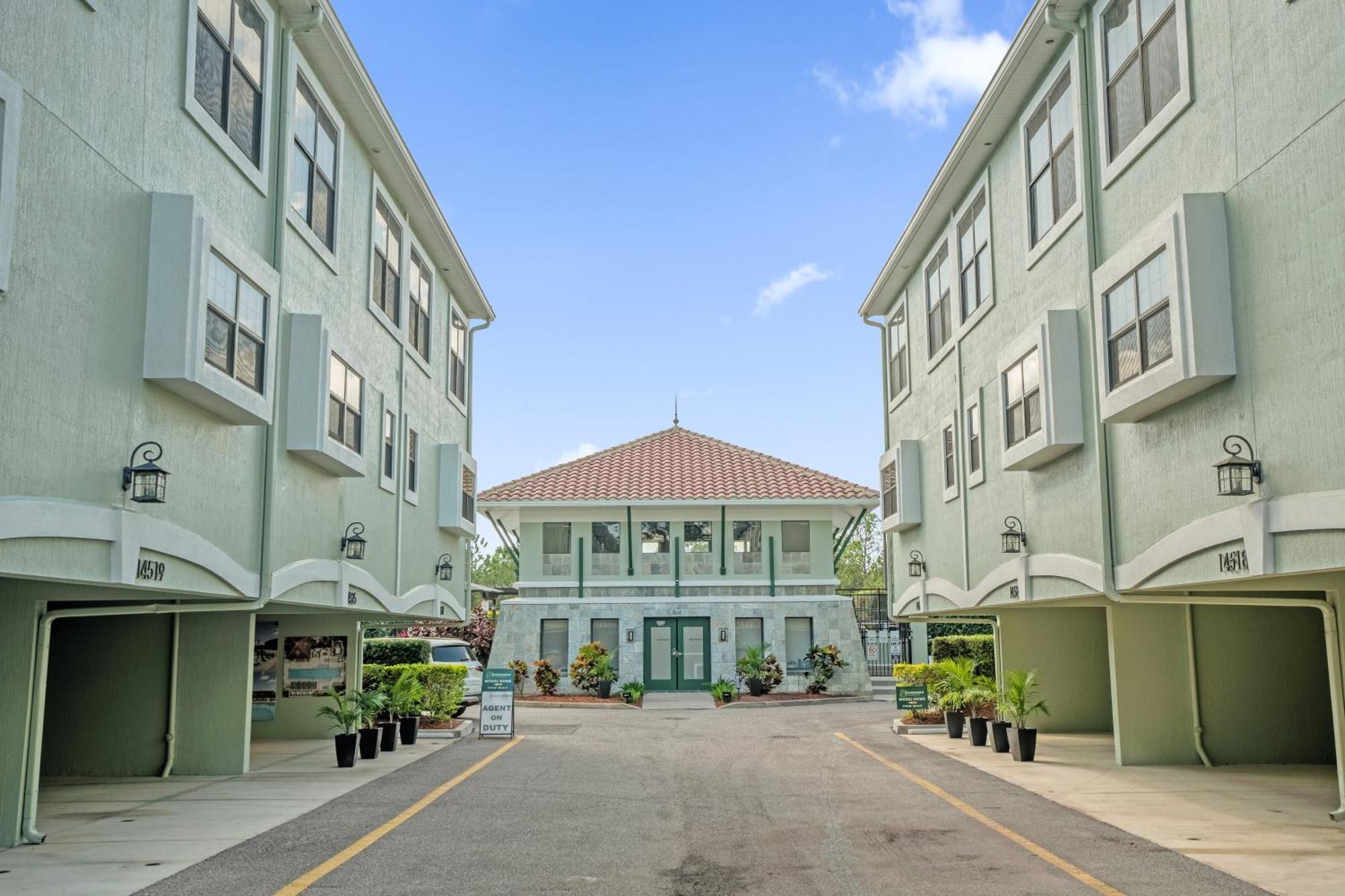 Long Weekend Escape - Townhome By Disney! ออร์ลันโด ภายนอก รูปภาพ